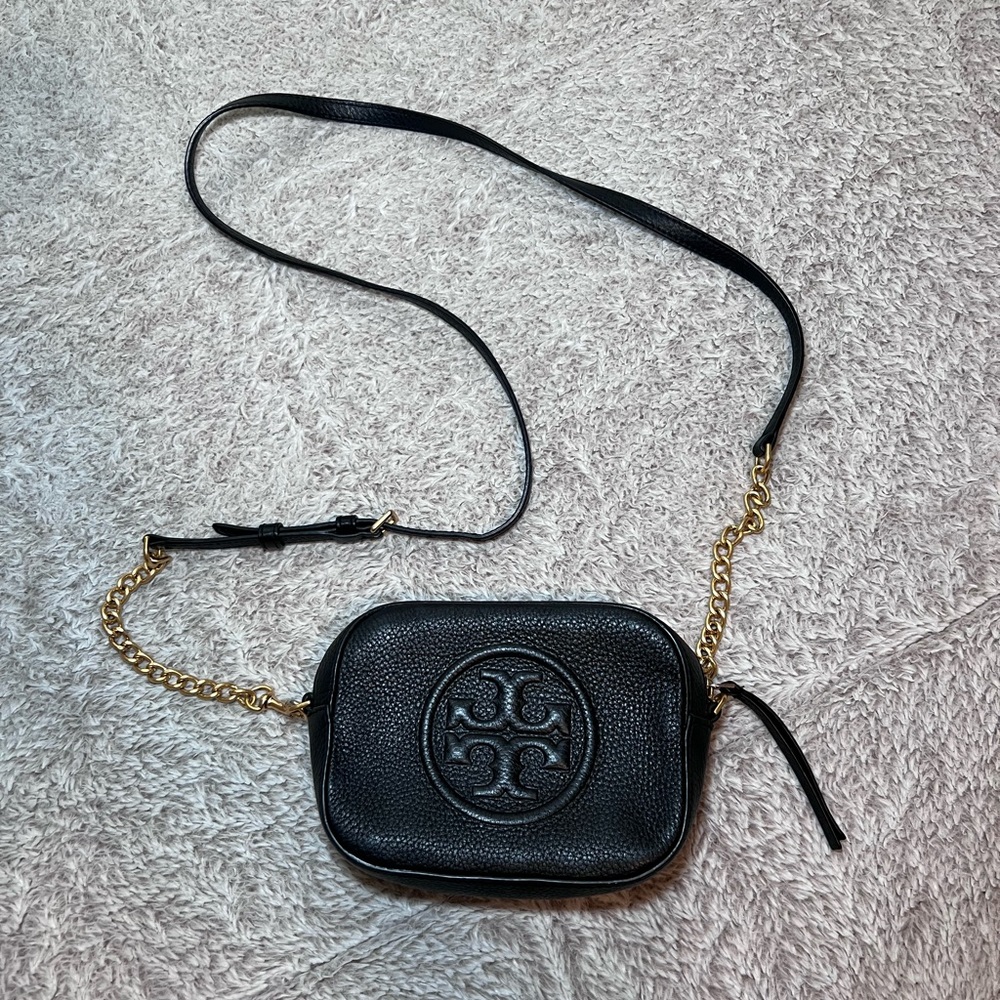 TORY BURCH SMALL LEATHER CROSSBODY BAG